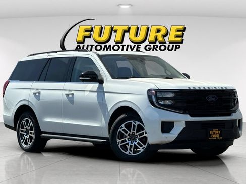 Certified 2025 Ford Expedition Active AWD/4WD image 1