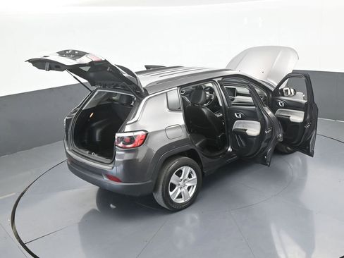 Used 2022 Jeep Compass Latitude image 69