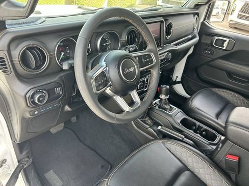 Used 2023 Jeep Wrangler Unlimited Sahara AWD/4WD image 19