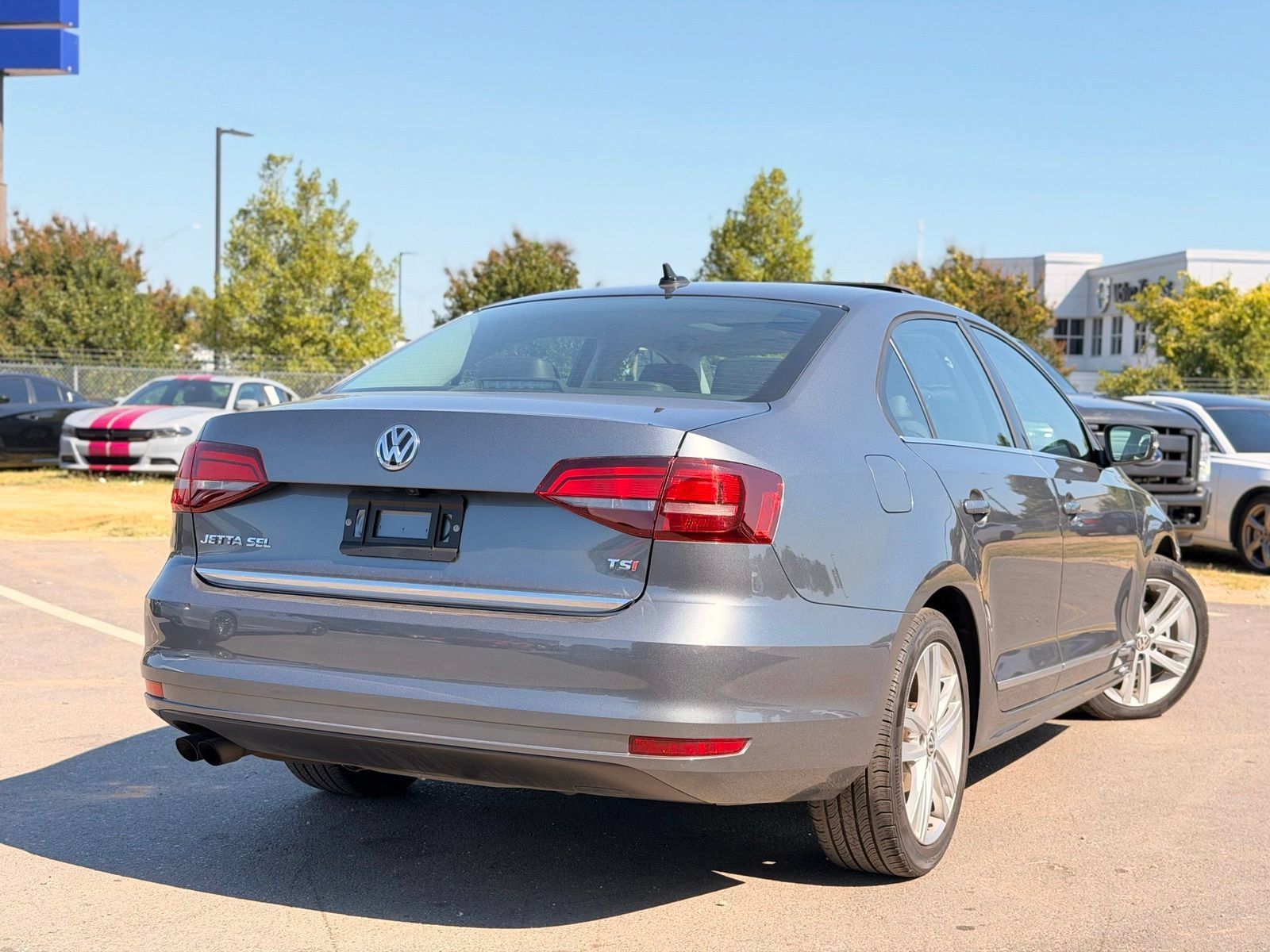 Used 2017 Volkswagen Jetta SEL Premium FWD image 6