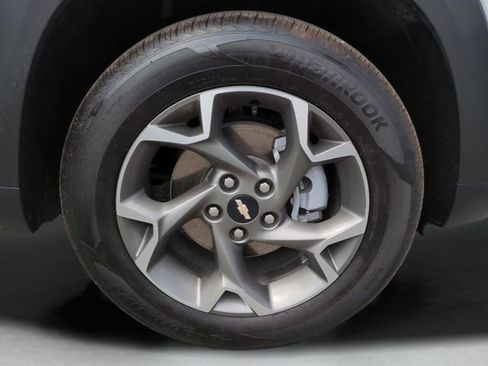 Used 2025 Chevrolet Trax LT w/ Driver Confidence Package FWD image 10
