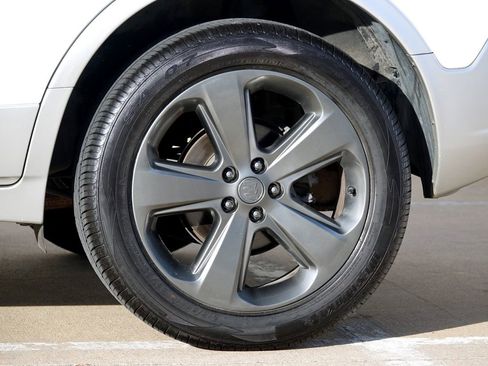 Used 2014 Buick Encore Premium image 24