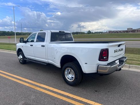 New 2026 RAM 3500 Tradesman image 10