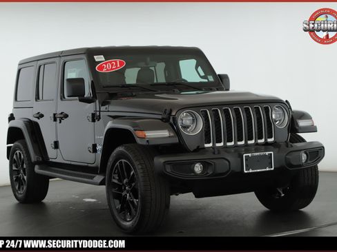 Used 2021 Jeep Wrangler Unlimited Sahara w/ Cold Weather Group image 1