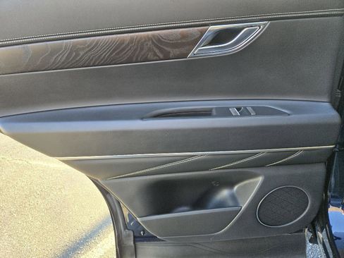 Used 2021 Genesis GV80 3.5T image 16