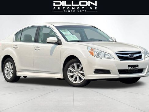 Used 2011 Subaru Legacy 2.5i Premium w/ All-Weather Pkg AWD/4WD image 2