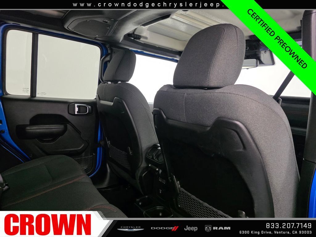 Certified 2025 Jeep Wrangler Unlimited Rubicon AWD/4WD image 16