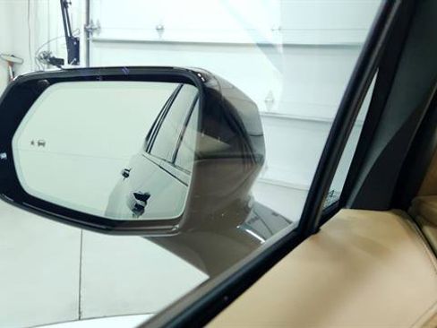 Used 2024 Cadillac XT6 Sport w/ Platinum Package image 13