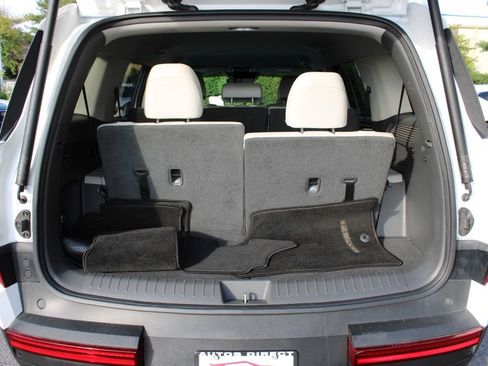 Used 2024 Hyundai Santa Fe SEL FWD image 14