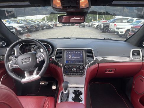 Used 2018 Jeep Grand Cherokee Trackhawk AWD/4WD image 15