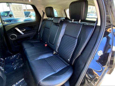 Used 2024 Land Rover Discovery Sport S image 19