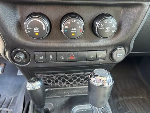 Used 2015 Jeep Wrangler Unlimited Sahara w/ Max Tow Package AWD/4WD image 31