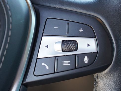 Used 2025 BMW X5 xDrive50e image 15