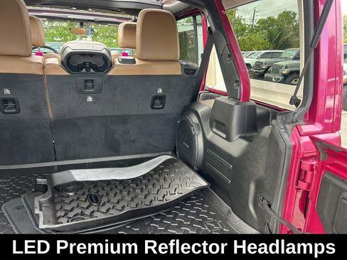 Certified 2022 Jeep Wrangler Unlimited Sahara w/ LED Lighting Group AWD/4WD image 33