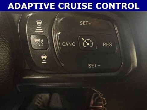 Used 2024 Jeep Wrangler Willys image 19