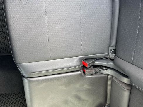 Used 2018 Volkswagen Tiguan SE w/ 18" Alloy Wheels Package image 16