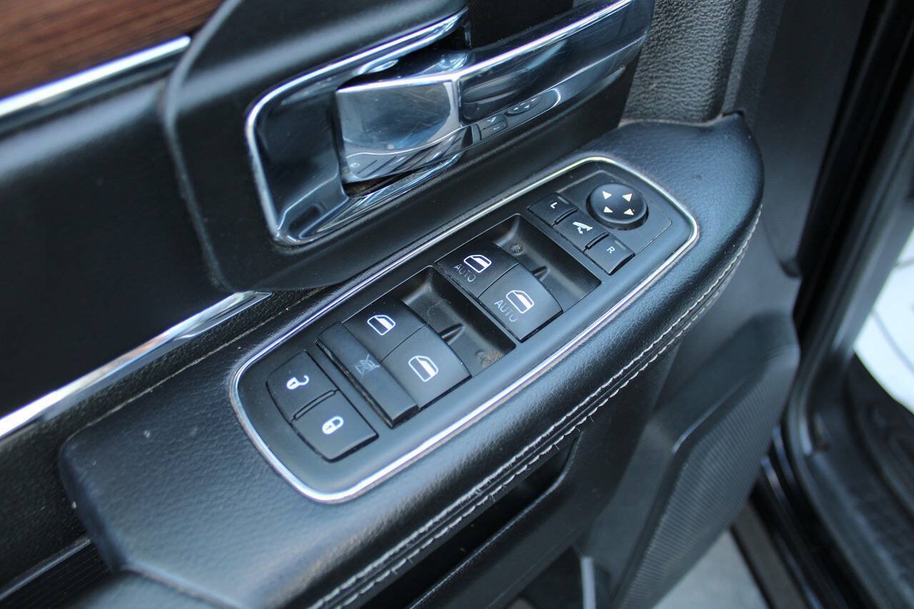 Used 2015 RAM 3500 Laramie w/ Black Appearance Group AWD/4WD image 21