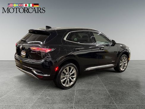 Used 2022 Buick Envision Avenir w/ Technology Package II FWD image 3