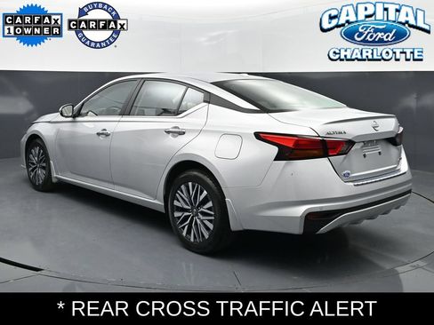 Used 2023 Nissan Altima 2.5 SV AWD/4WD image 5