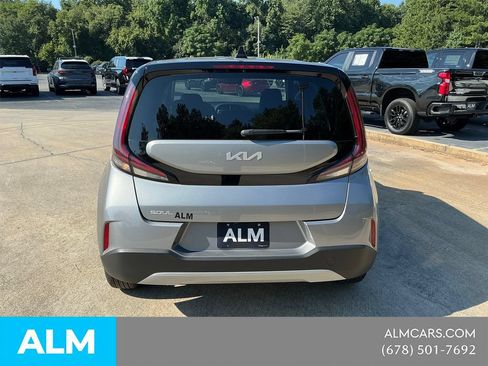 Used 2025 Kia Soul LX w/ LX Technology Package FWD image 4