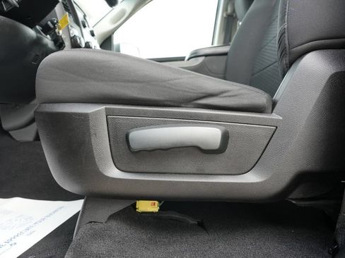 Used 2019 RAM 1500 Express w/ Express Value Package AWD/4WD image 19