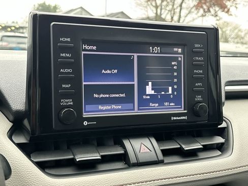 Used 2022 Toyota RAV4 XLE image 16