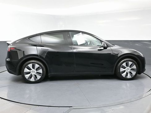 Used 2023 Tesla Model Y Long Range image 7