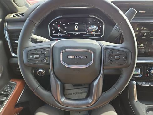 Used 2024 GMC Sierra 2500 Denali Ultimate image 17