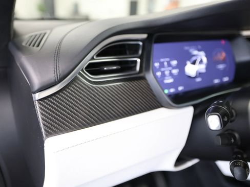 Used 2017 Tesla Model X 100D image 31