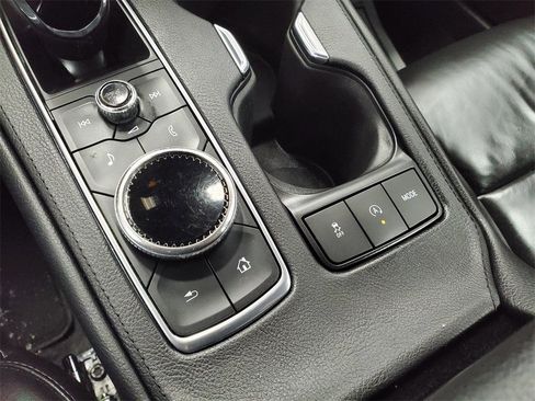 Used 2020 Cadillac XT4 Premium Luxury w/ Cold Weather Package image 22