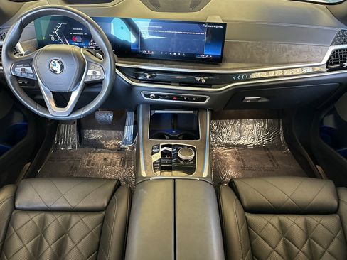 Used 2024 BMW X5 xDrive40i w/ Premium Package image 13