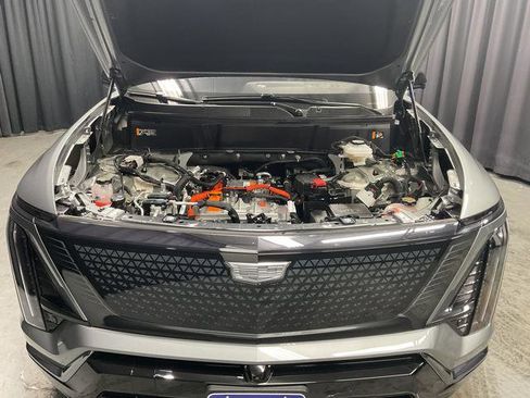 Used 2026 Cadillac Vistiq Sport image 15