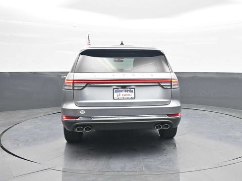 Used 2023 Lincoln Aviator AWD w/ Premium Package image 6