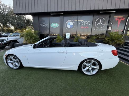 Used 2013 BMW 335i Convertible image 7