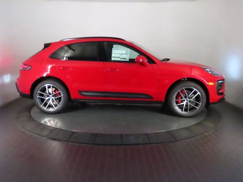 New 2026 Porsche Macan S AWD/4WD image 8