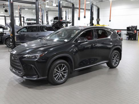 Used 2022 Lexus NX 250 FWD image 5