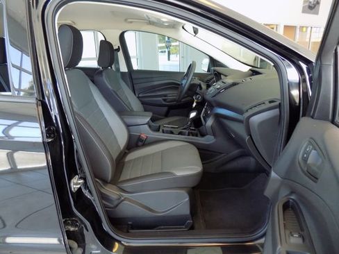 Used 2018 Ford Escape S image 24