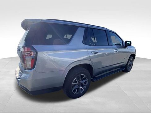 Used 2023 Chevrolet Tahoe Z71 w/ Luxury Package AWD/4WD image 11