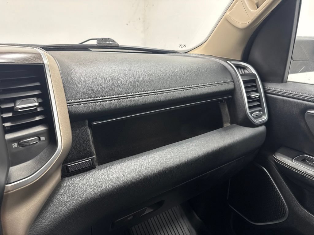 Used 2020 RAM 1500 Laramie AWD/4WD image 29
