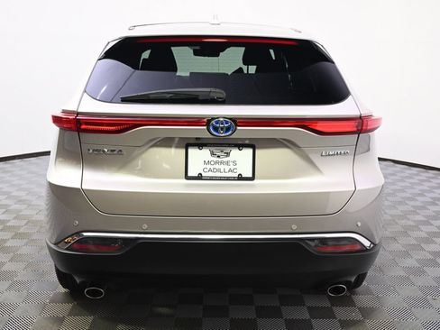 Used 2024 Toyota Venza Limited AWD/4WD image 5