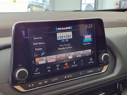 Used 2022 Nissan Rogue SV FWD image 5