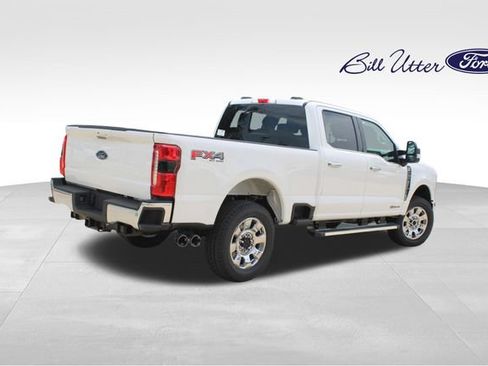 New 2026 Ford F250 Lariat w/ Chrome Package AWD/4WD image 3