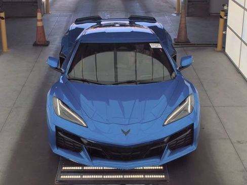 Used 2024 Chevrolet Corvette Z06 RWD image 2