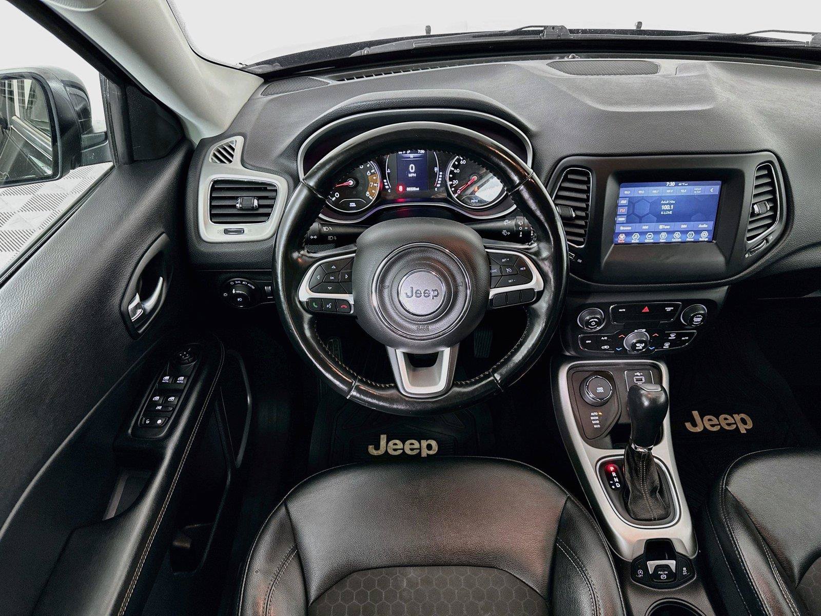 Used 2020 Jeep Compass Latitude w/ Cold Weather Group AWD/4WD image 2