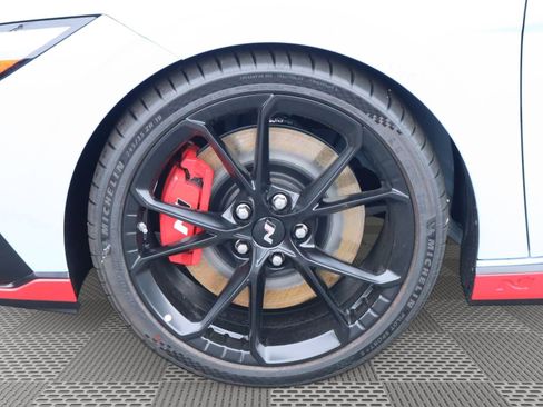 New 2025 Hyundai Elantra N Base image 4