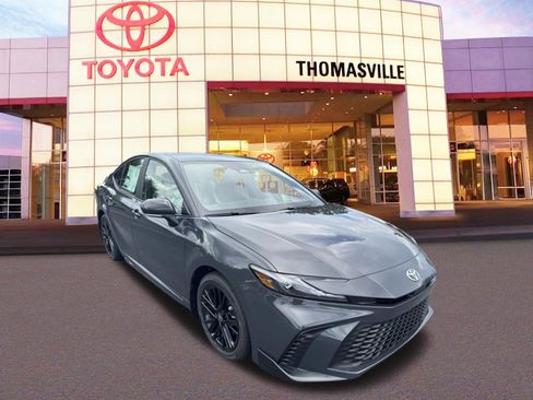 New 2025 Toyota Camry SE image 3