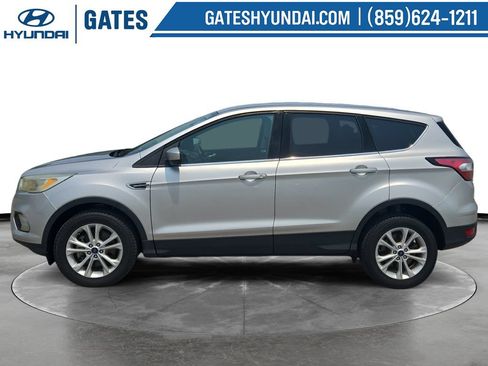 Used 2017 Ford Escape SE AWD/4WD image 6