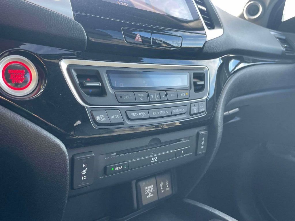 Used 2016 Honda Pilot Touring image 28
