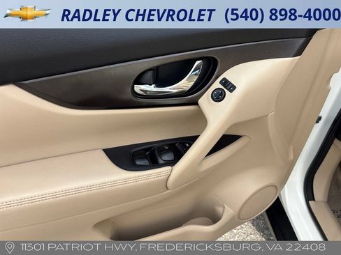 Used 2014 Nissan Rogue S FWD image 5
