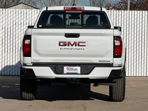 New 2025 GMC Canyon Elevation w/ Convenience Package image 5